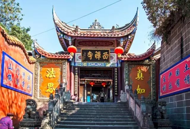 四川有座紫色小城，5月比美澳洲，比大理更多情