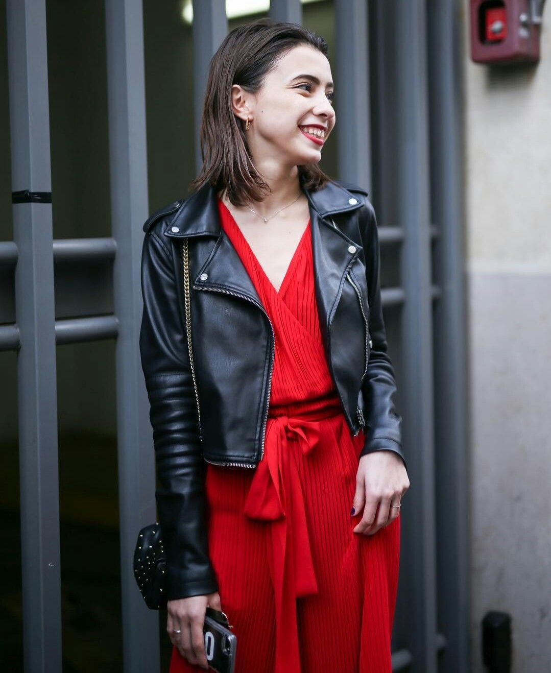 吴宣仪穿深v长裙,吴宣仪深v长裙