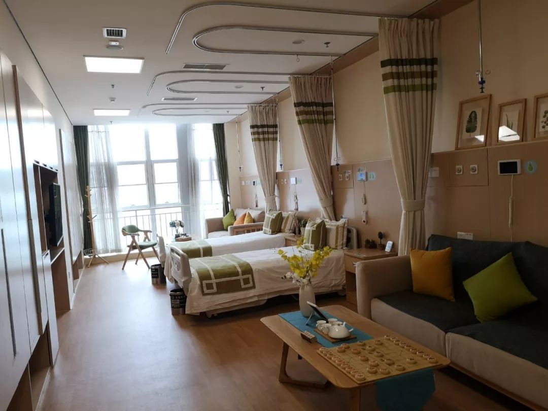 关于开展老年医疗护理试点的思考,老龄工作机构不断健全