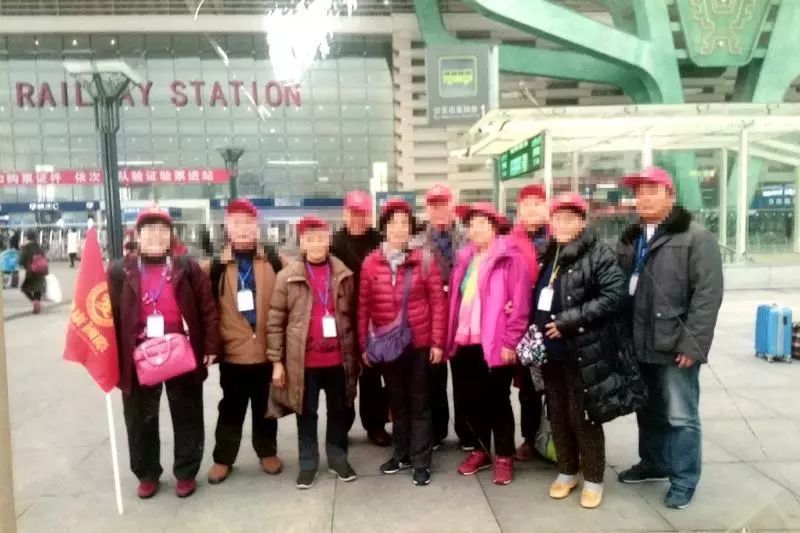 86人被潮水冲走,67人被警方一锅端