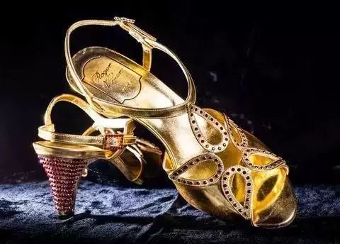 又漂亮又简单的高跟鞋,又美又飒的高跟鞋