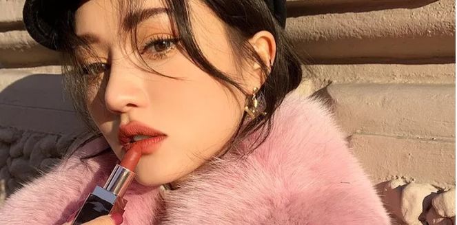 被化妆品毁掉的中国女人,正在被口红毁掉的女人