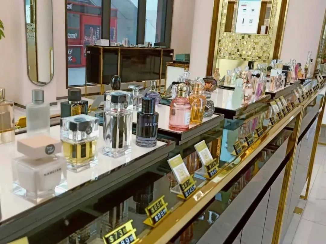 十堰哪个商场有折扣,十堰有海蓝之谜专柜吗