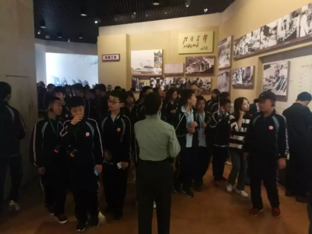 闄曡タ瀛︿範杩藉绾㈣壊瓒宠抗绯诲垪娲诲姩,鎺㈢储姹傜煡涔嬫梾瀵昏绾㈣壊瓒宠抗