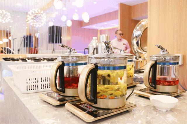 海鲜随便吃…还奖100块？遇上哈尔滨这家新店开业，减肥*党**哭了