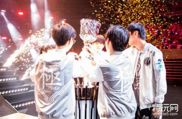 rookie和faker时隔四年交手,rookie与faker交手记录