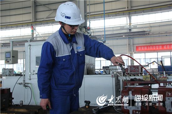 致敬劳动一线工人,致敬一线的劳动工人