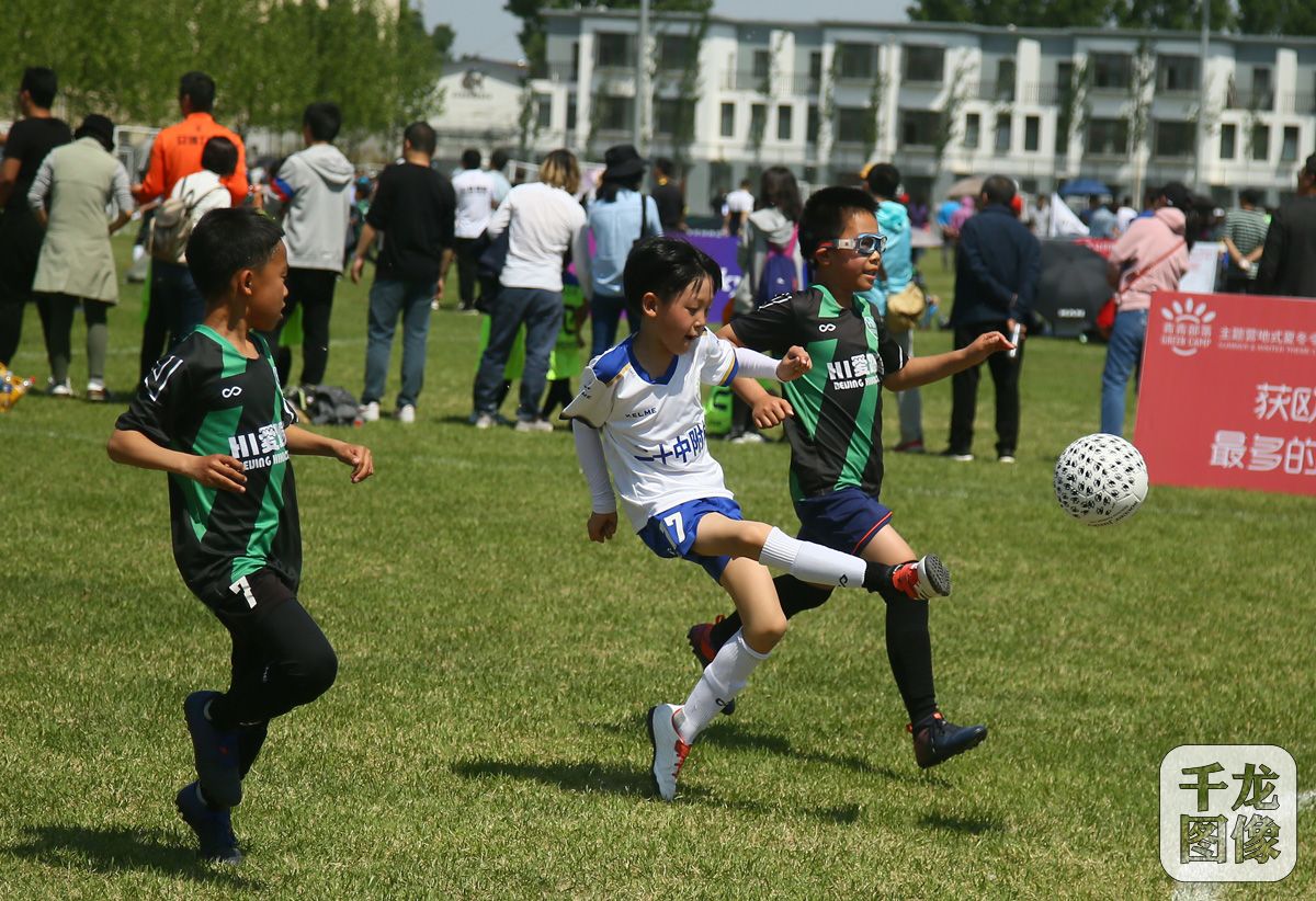 2019北京市级社会足球活动第5届“爱踢客”杯国际足球邀请赛举行