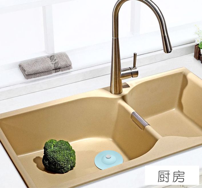 家里有小飞虫和蟑螂,家里装了纱窗还是有小蚊子能进来