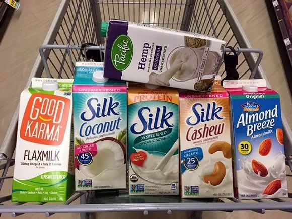 想喝咖啡肠胃受不了咋办,戒咖啡胃不舒服