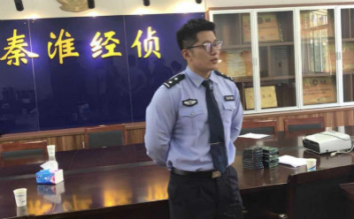 南京警方侦破特大制售假冒名牌服务器硬盘案：国外几百元收购废旧硬盘，翻新后“傍名牌”几千元卖出