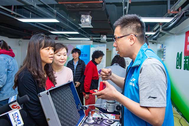 游客花了2000买的景区,景区买的水晶是真的吗