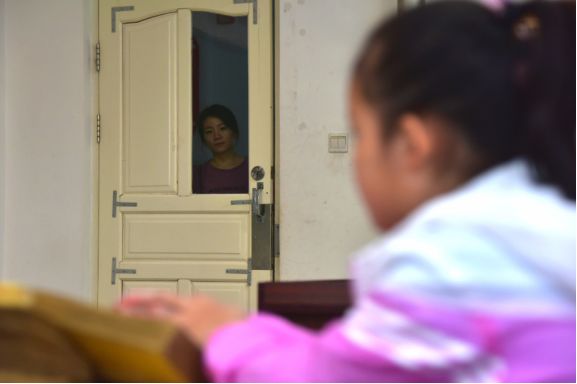 这25张*拍偷**照，暴露了中国父母的真面目