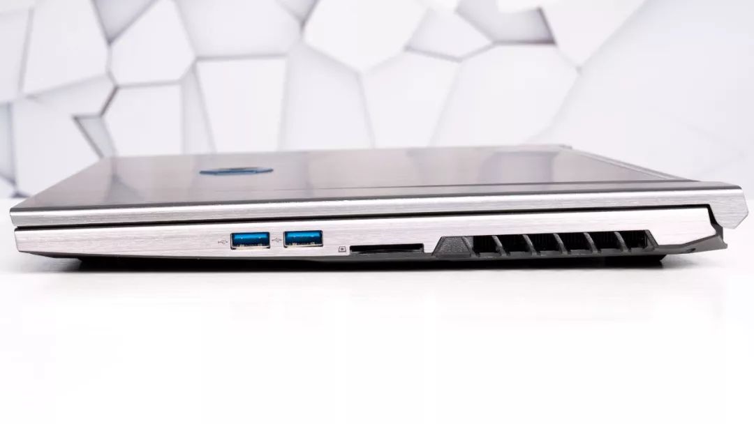 配置最高的游戏本推荐,聊聊今年游戏本的最大缺点