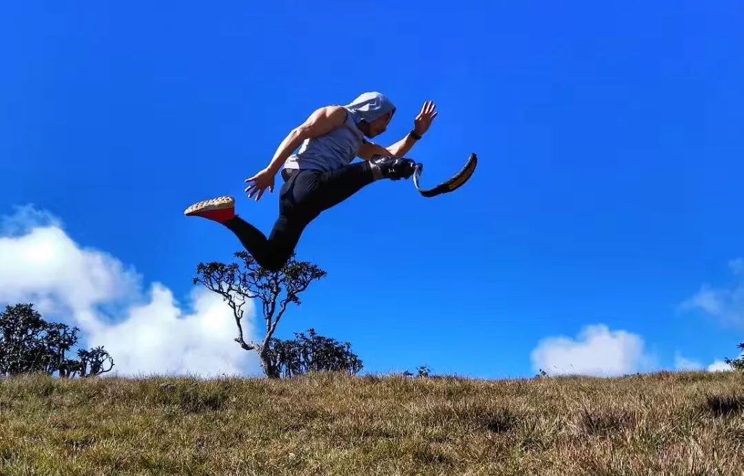 残疾人活得更有尊严,残疾人真的一点出路都没有吗