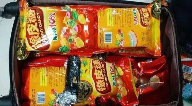 提醒一定要少吃这份危险食物清单,千万别吃有毒的糖果