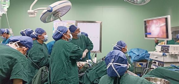 “以院包科”定点帮扶医疗援藏结出硕果——日喀则当地医生首次独立开展腹腔镜下卵巢囊肿剥除术