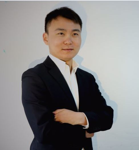 下周金价看多还是看空好,金牌分析师的金价