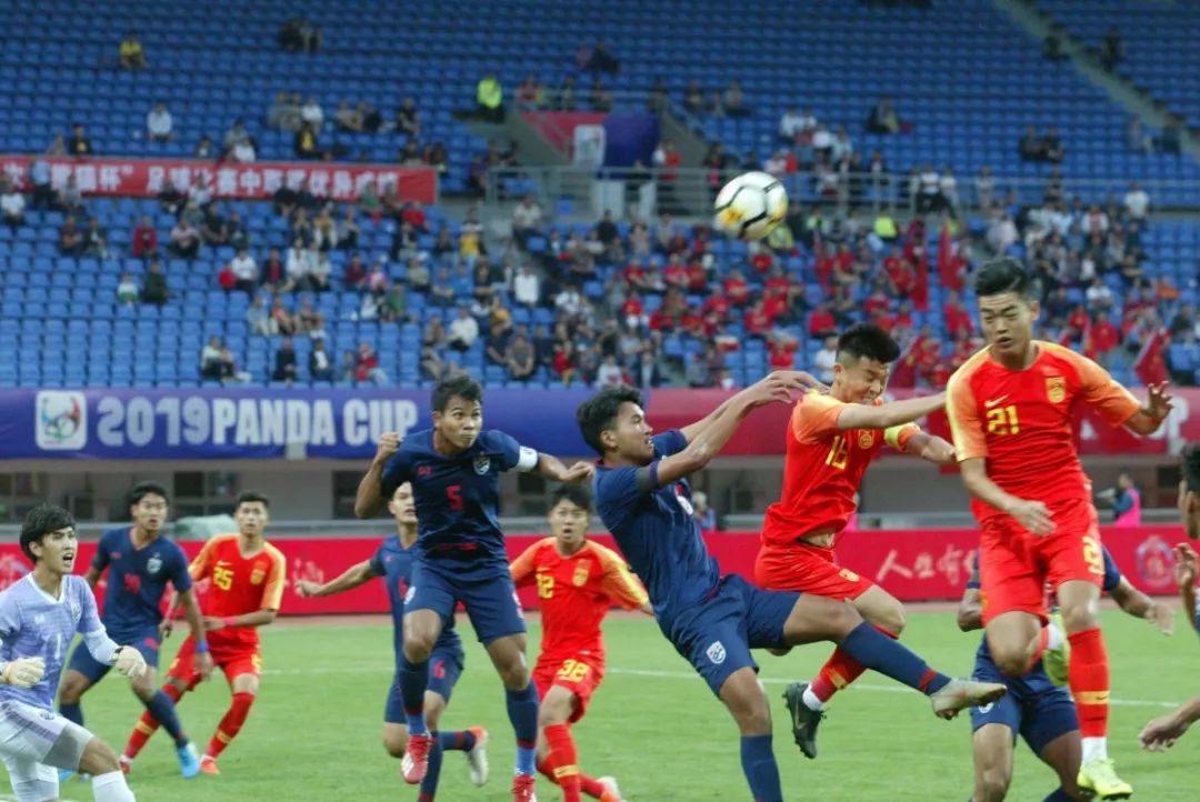 中国足球史上第一次冲出亚洲回顾,中国足球1比5败给泰国青年队