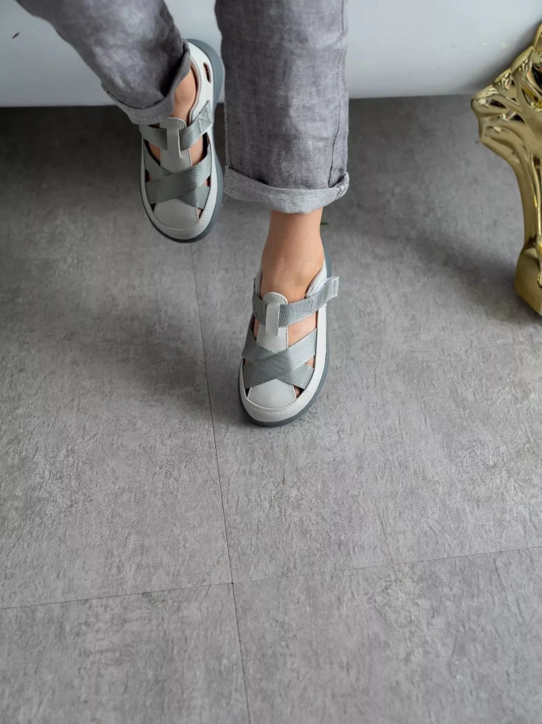 不烧脚又好看的运动风凉鞋推荐,小蓝羊凉鞋男测评