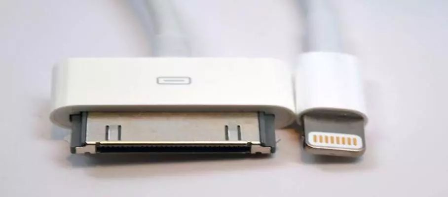 苹果雷雳4pro数据线,为什么苹果数据线老是坏