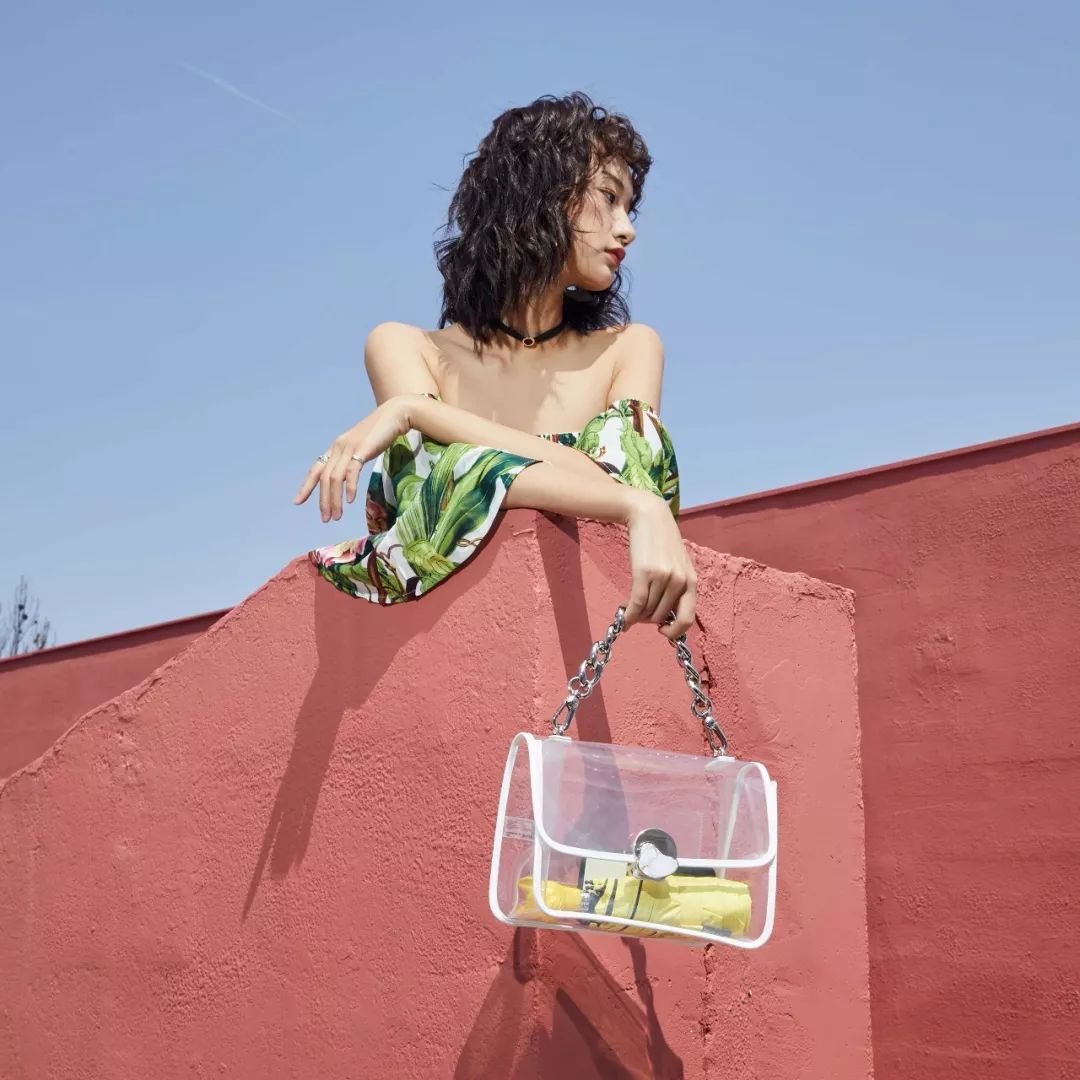 不惧台风的雨伞,无惧风雨的摩托车雨衣