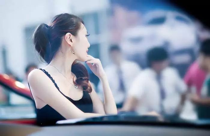 端午节赛龙舟包粽子视频,赛龙舟包粽子