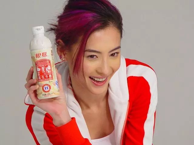 曾风靡中国的两大饮料巨头：今一个36亿贱卖，一个被外资100%收购