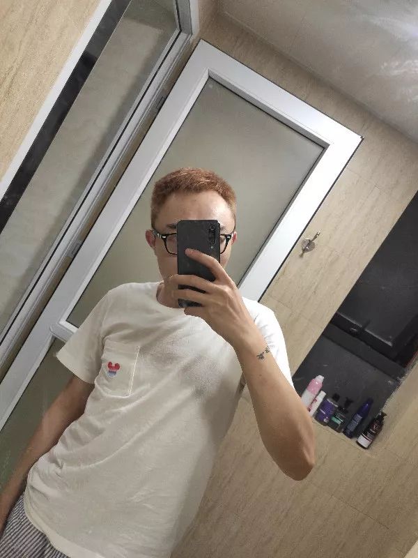 在家染发翻车的真实经历,自己在家染发第一次会翻车吗