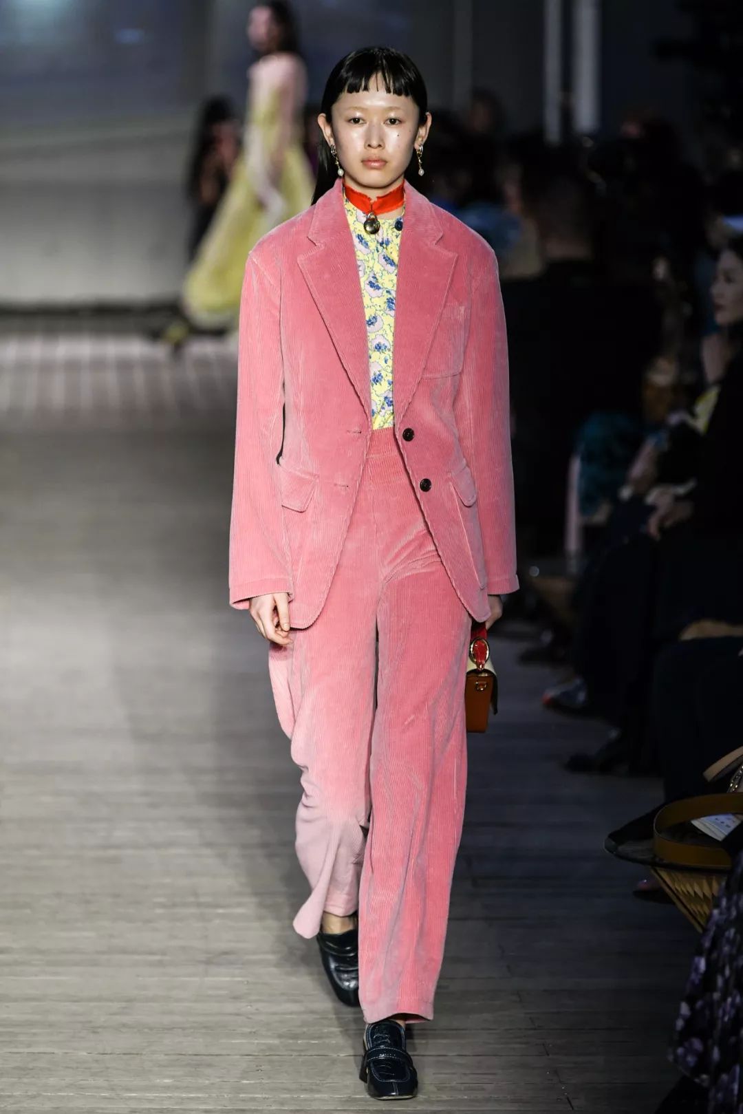 女生对闺蜜和普通人态度一样,女生对闺蜜的忍耐程度有多强