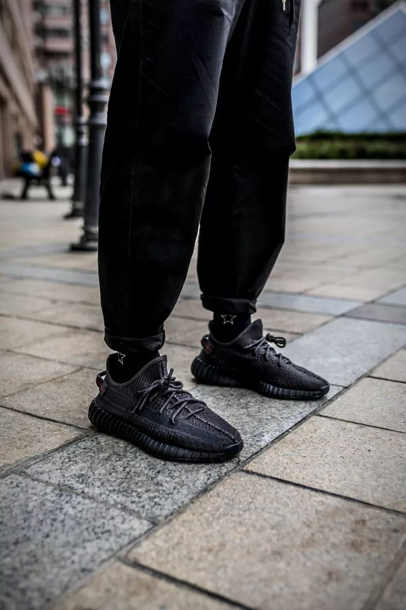 yeezy350v2黑天使专属,yeezy350黑天使怎么降价了