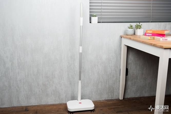 清扫最干净的家用智能扫地机,手持式洗扫拖一体扫地机好用吗