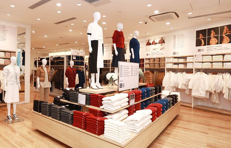 优衣库t恤哄抢,抢购衣服优衣库