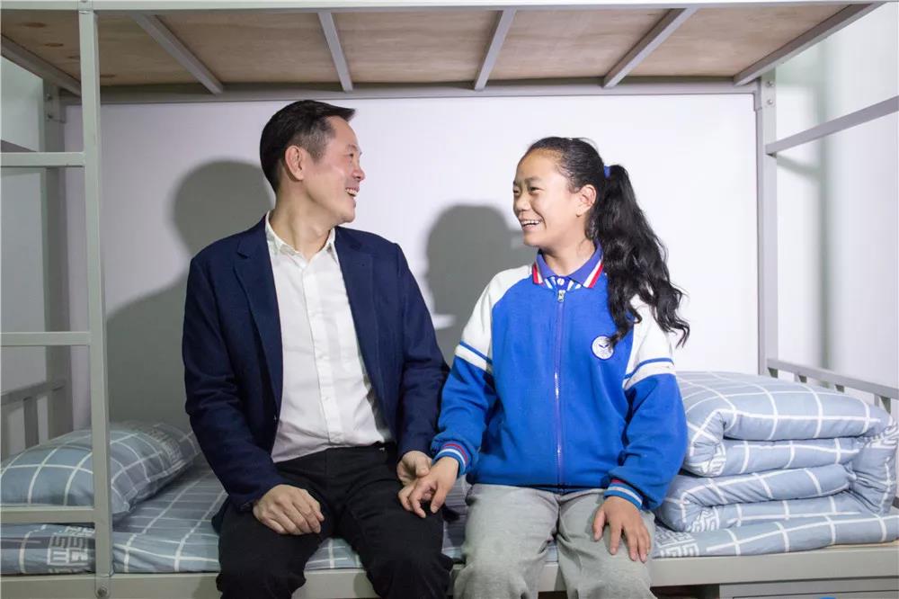 央视专题报道新视界眼科凉山公益行｜光明初心与公益恒心收获赞誉