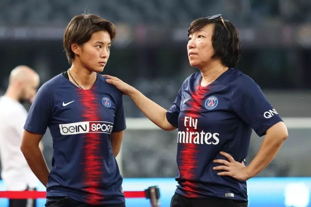 铿锵玫瑰女足纪录片,铿锵玫瑰中国女足1999年世界杯