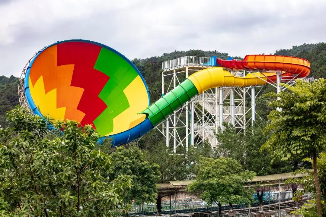 造浪池水滑梯,造浪池最好玩的水上乐园