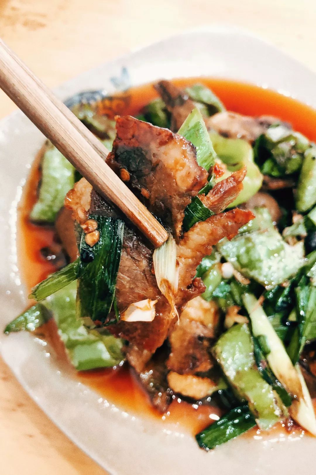 雨女有瓜|我去成都LV展出差的24小时吃成了真实的猪