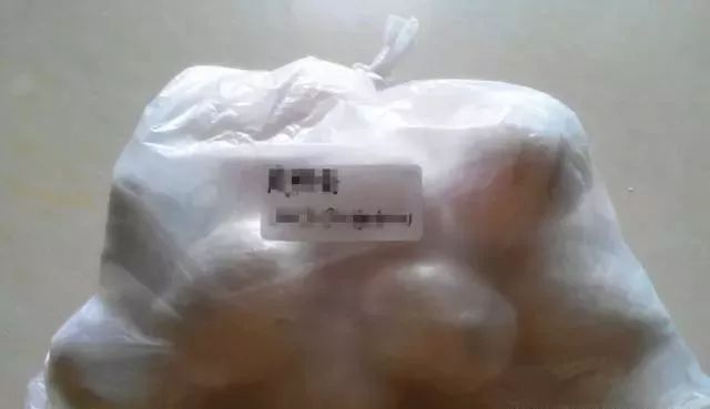 腌制咸鸭蛋不用水的视频,腌制咸鸭蛋不放腌制油应该怎么做