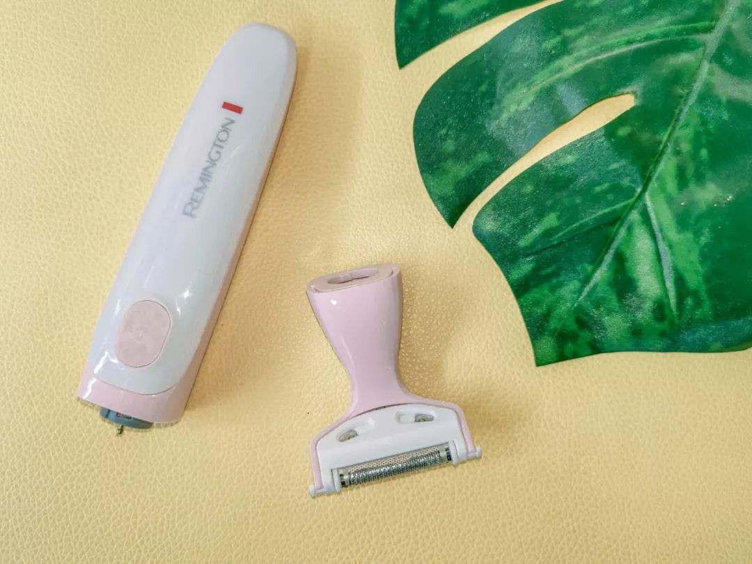 夏天出门穿衣服忘记穿裤子了,夏天到了穿毛裤