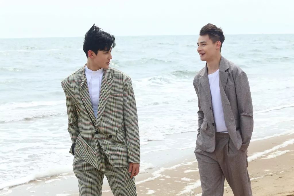 男模摆拍动作大全夏装,男模摆拍动作大全