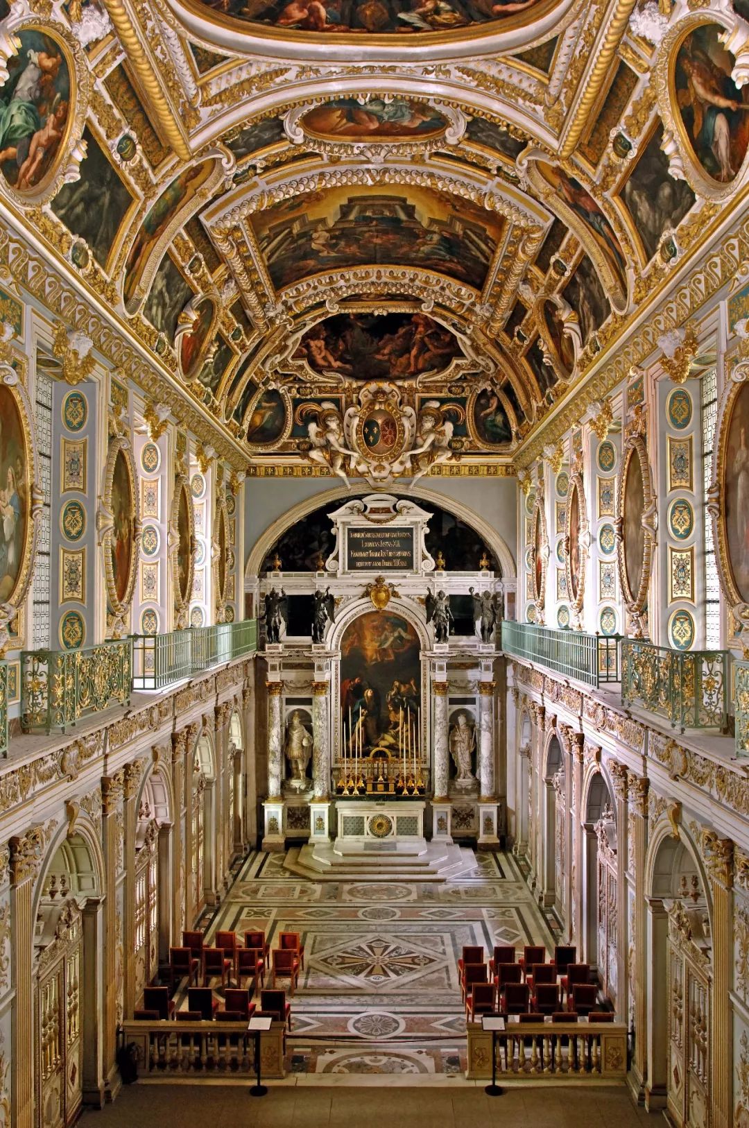 读枯燥的历史书不如来这座宫殿走一走，这事，真带劲！|用耳朵旅行的财经主播Nina