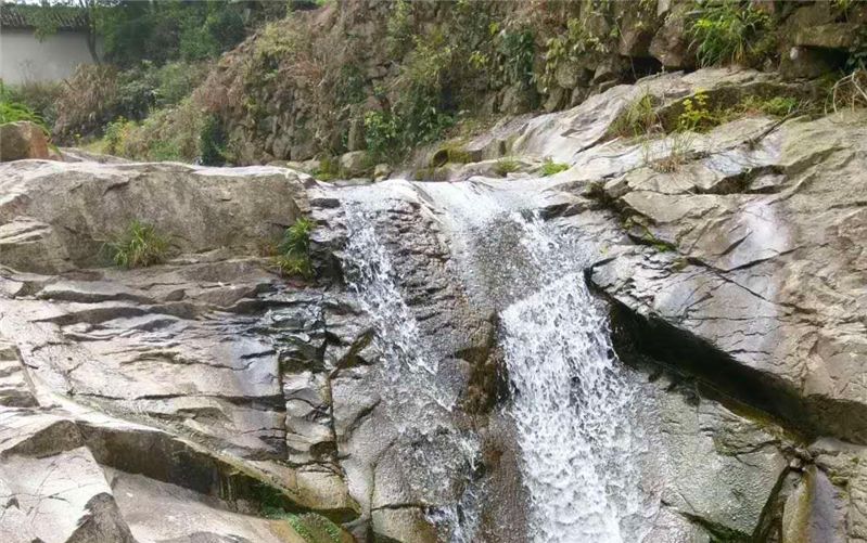 家门口的河道颜值内涵双提升,家门口的河道变美了