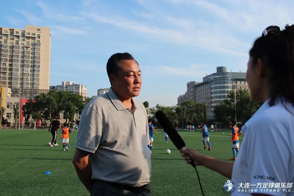 中国青训与国外青训,蓝队青训国青