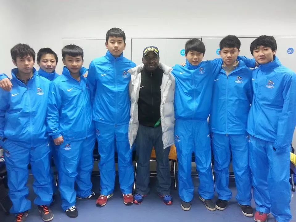 上海市浦东少儿足球夏令营,青少年免费足球公益夏令营