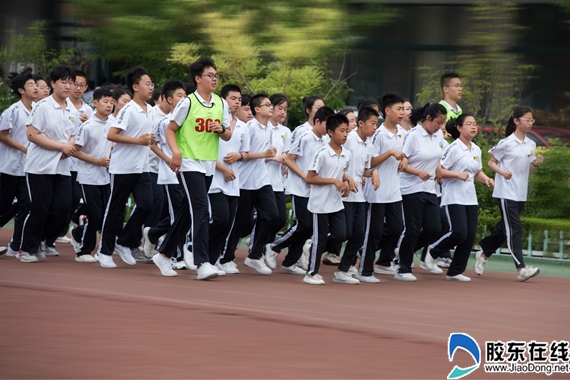 招远市十六中开展多彩大课间活动凝聚团结奋进力量