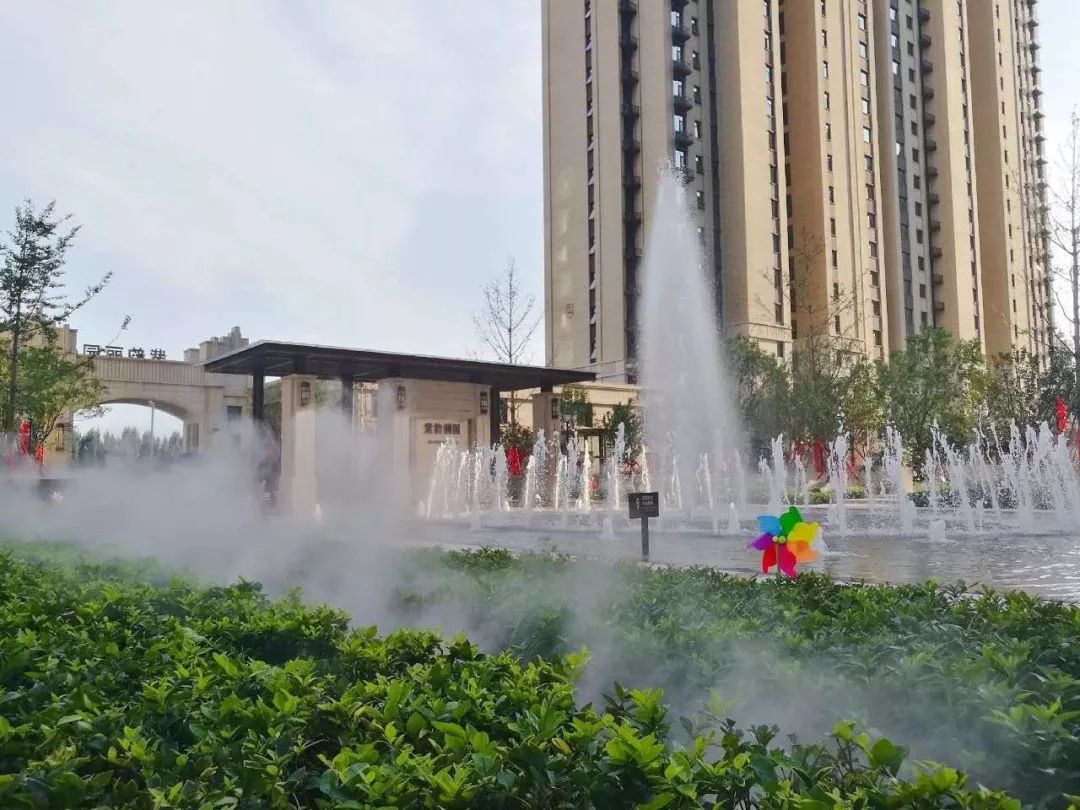 只在核心地段拿地的房企,这家房企零踩线盈利能力持续领先