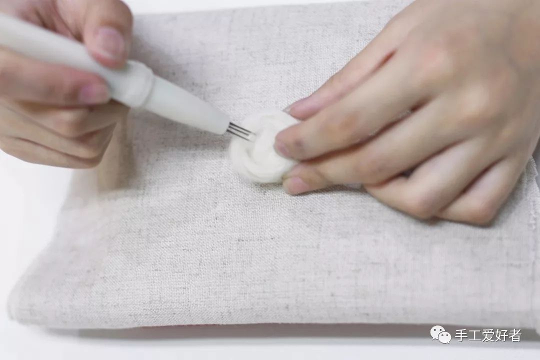 一只鹦鹉的训练过程,怎么快速教小鹦鹉自己吃