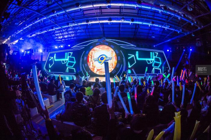 qq飞车现在的玩家人数,qq飞车玩家人数有多少亿