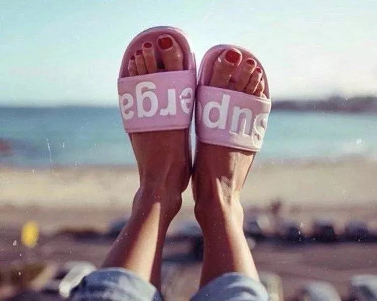 平底拖鞋｜想穿得高级，就选这10双