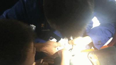 小孩手指卡在塑料圈里怎么办,小孩手指卡在塑料圈里